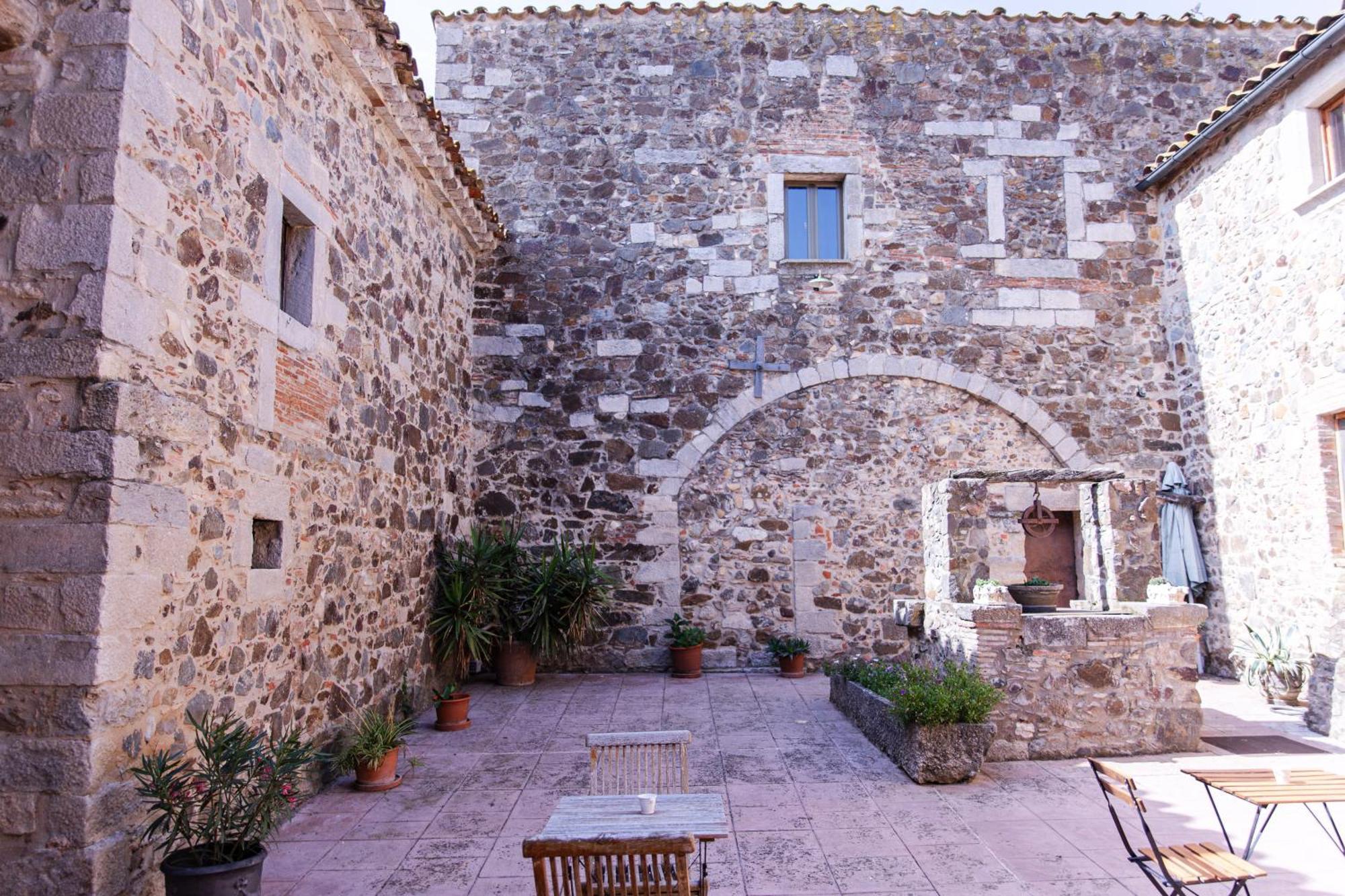 Maison d'hôtes Agroturisme Sant Dionis à Campllong Extérieur photo